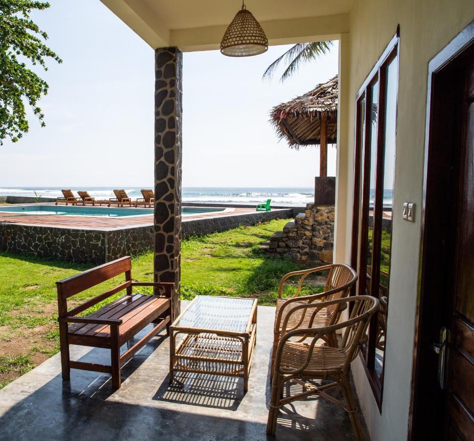 The Ujung Bocur Bungalows Krui Экстерьер фото