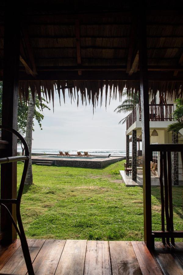 The Ujung Bocur Bungalows Krui Экстерьер фото